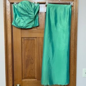 3 piece Jessica McClintock formal gown. Size 8.